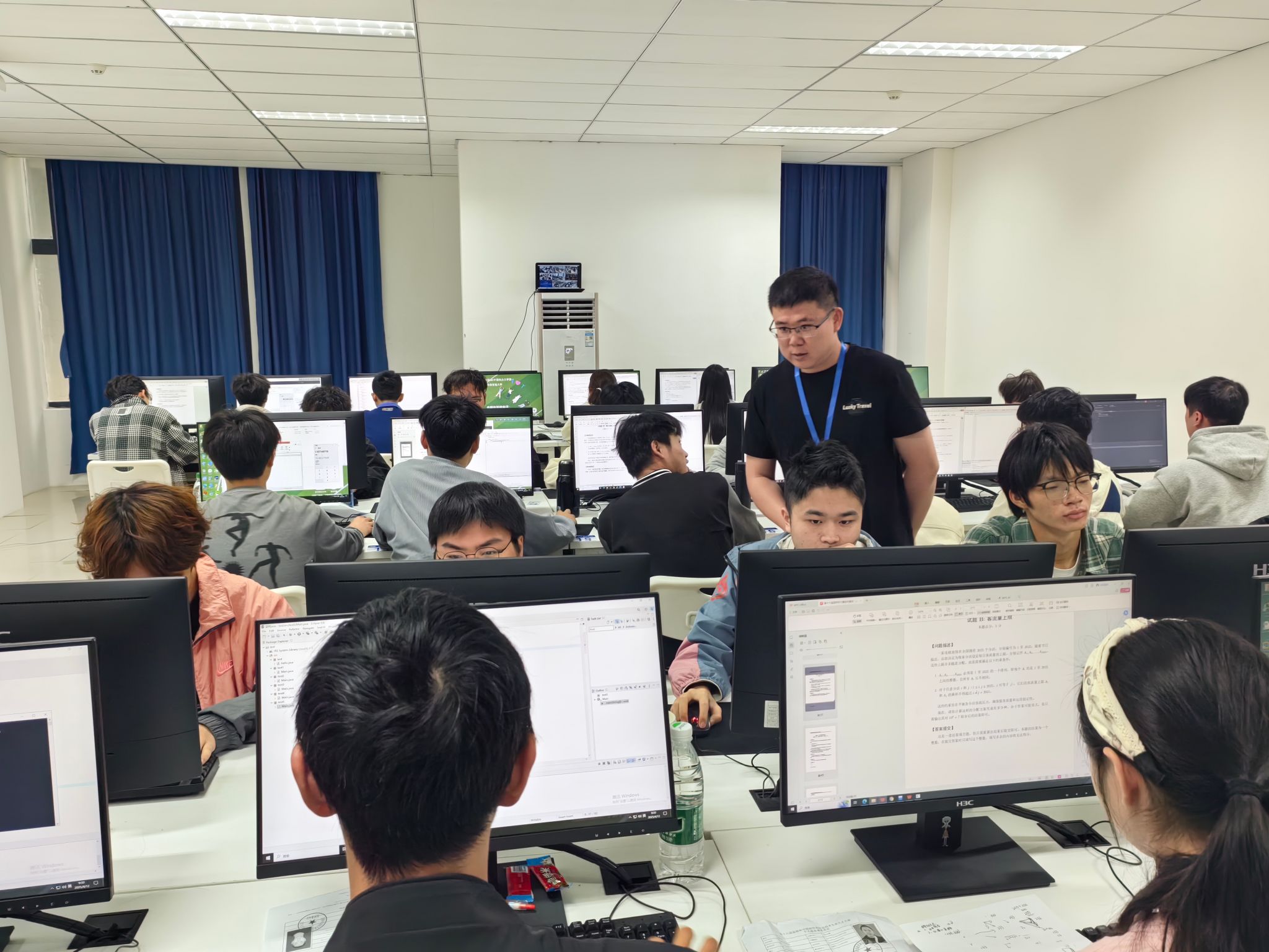 第十六屆藍橋杯省賽在重慶移通學院圓滿舉辦 雙校區聯動，千余學子展信息科技風采